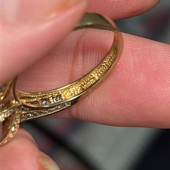 Real gold engagement ring - Picture 5 of 10